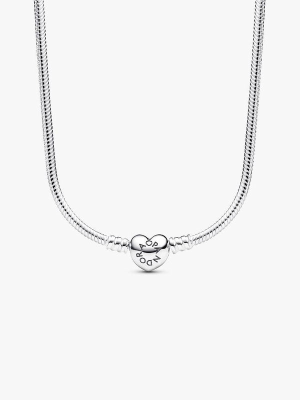 Collar de Cadena de Serpiente con Cierre de Corazón Moments