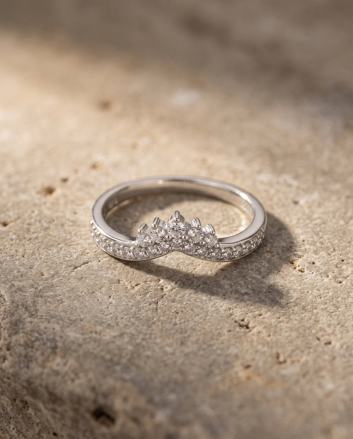 Anillo plata circonita banda estrecha