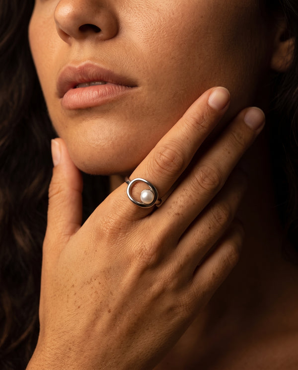 Anillo plata con perla de agua dulce
